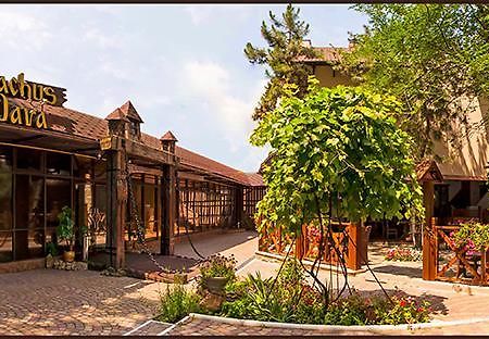 Hotel Bachus Кишинёв Экстерьер фото