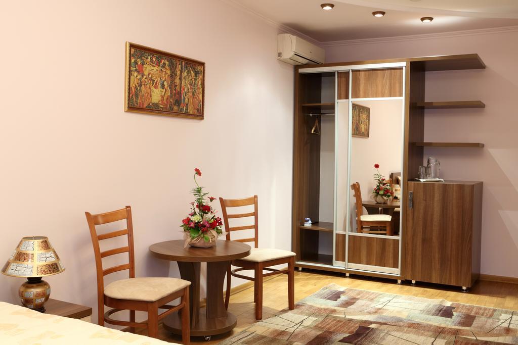 Hotel Bachus Кишинёв Номер фото